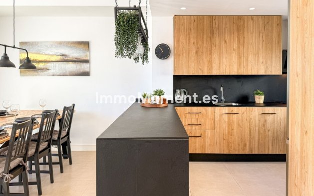 Resale - Townhouse - El Paraiso - New Golden Mile