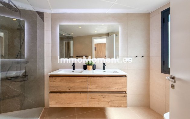 Resale - Townhouse - El Paraiso - New Golden Mile