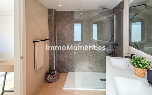 Resale - Townhouse - El Paraiso - New Golden Mile