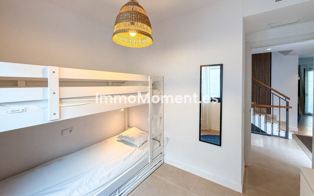 Resale - Townhouse - El Paraiso - New Golden Mile