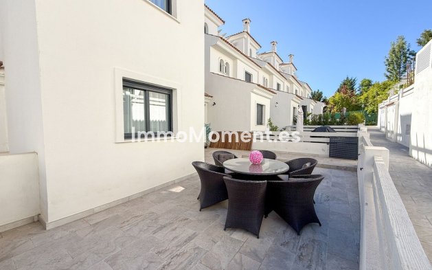 Resale - Townhouse - El Paraiso - New Golden Mile