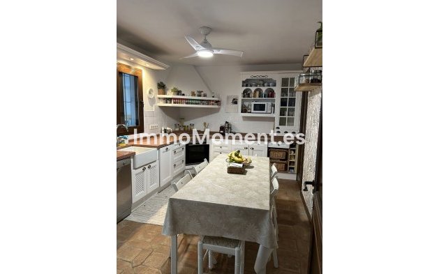 Wiederverkauf - Villa - Estepona  - New Golden Mile