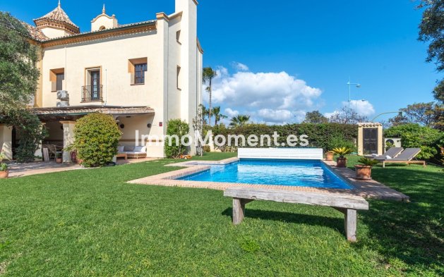 Resale - Villa - Marbella - San Pedro de Alcántara