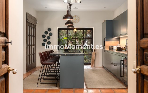 Resale - Villa - Marbella - San Pedro de Alcántara