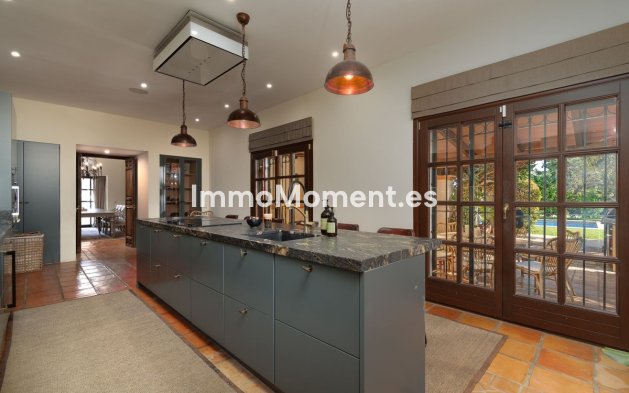 Resale - Villa - Marbella - San Pedro de Alcántara