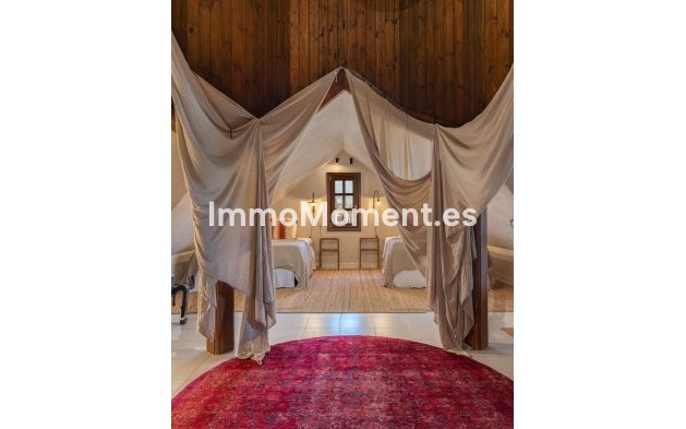 Resale - Villa - Marbella - San Pedro de Alcántara