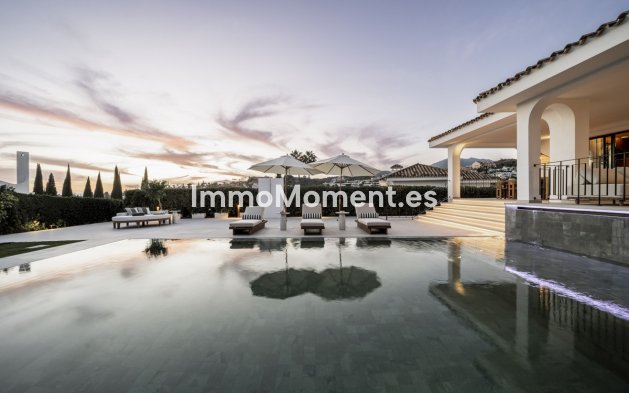 Wiederverkauf - Villa - Marbella - Nueva Andalucía