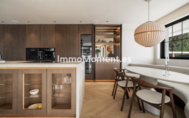 Wiederverkauf - Villa - Marbella - Nueva Andalucía