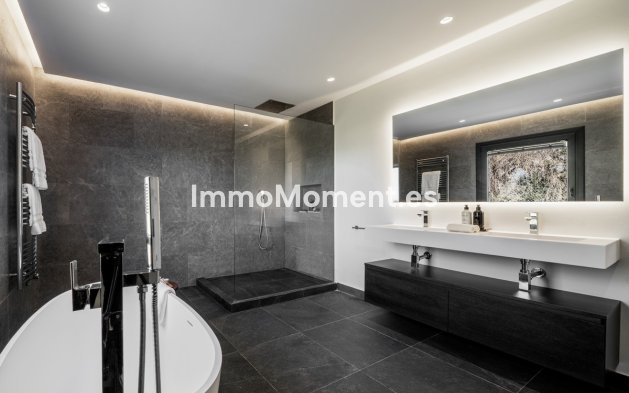 Revente - Villa - Estepona  - Selwo