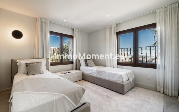 Revente - Villa - Estepona  - Selwo