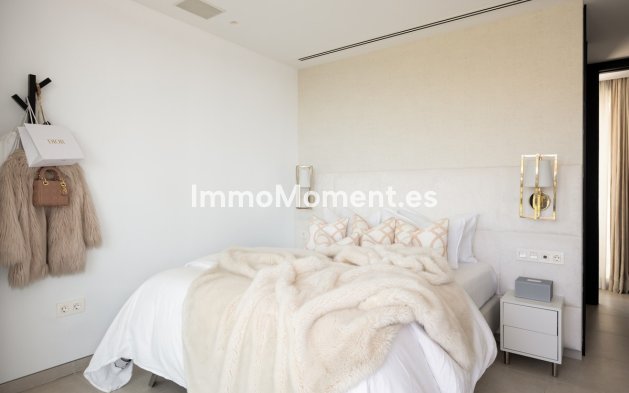 Revente - Villa - Marbella - Nueva Andalucía