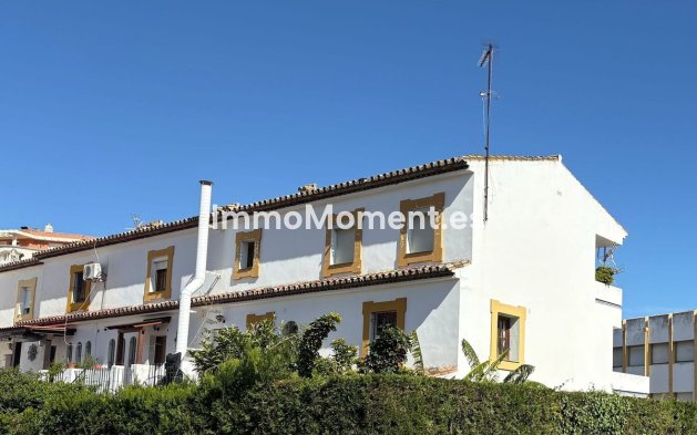 Revente - Maison mitoyenne - Estepona  - Estepona Centro