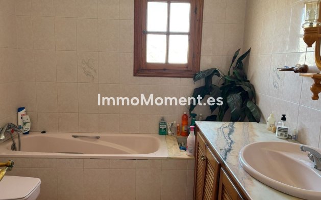 Revente - Maison mitoyenne - Estepona  - Estepona Centro