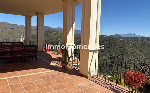 Wiederverkauf - Landhaus - Estepona  - Estepona Centro