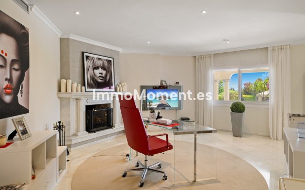 Wiederverkauf - Villa - Marbella - Nueva Andalucía