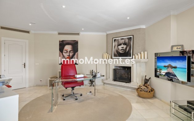 Wiederverkauf - Villa - Marbella - Nueva Andalucía