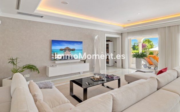 Wiederverkauf - Villa - Marbella - Nueva Andalucía
