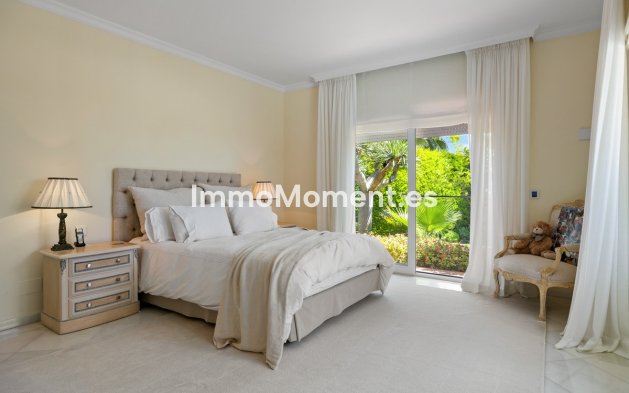 Wiederverkauf - Villa - Marbella - Nueva Andalucía