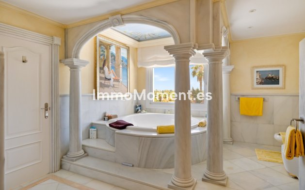 Wiederverkauf - Villa - Marbella - Nueva Andalucía