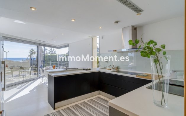 Reventa - Villa - Marbella - Marbella Centro