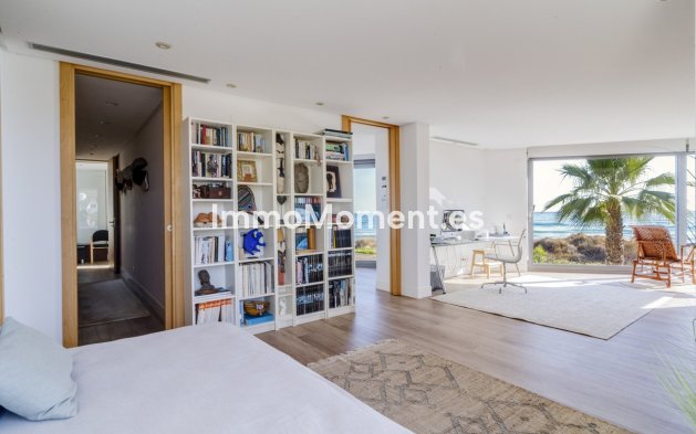 Reventa - Villa - Marbella - Marbella Centro