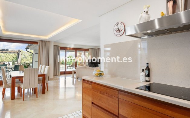 Revente - Villa - Marbella - Nueva Andalucía