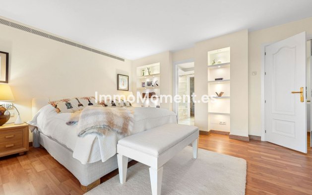 Revente - Villa - Marbella - Nueva Andalucía