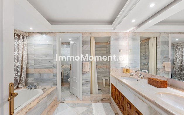 Revente - Villa - Marbella - Nueva Andalucía