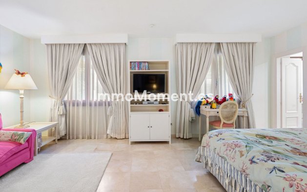 Revente - Villa - Marbella - Nueva Andalucía