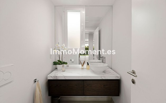 Resale - Villa - Marbella - Nueva Andalucía