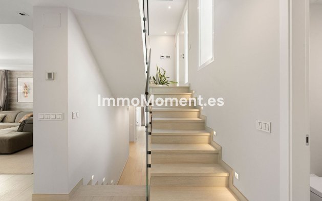 Resale - Villa - Marbella - Nueva Andalucía