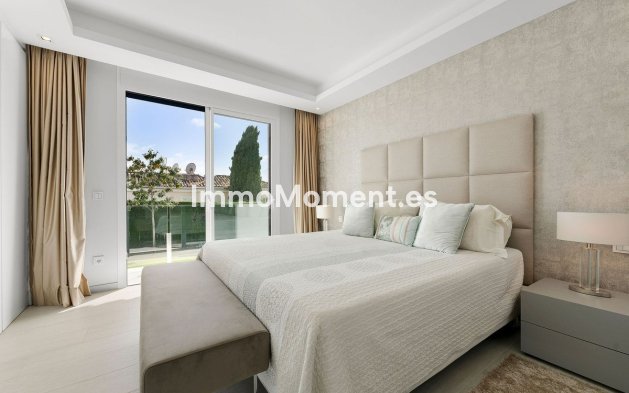 Resale - Villa - Marbella - Nueva Andalucía