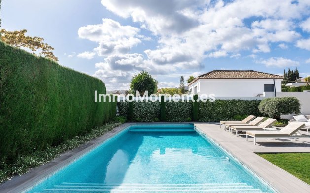 Resale - Villa - Marbella - Nueva Andalucía