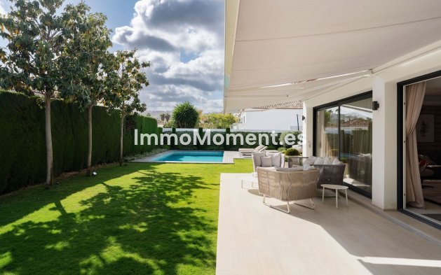 Resale - Villa - Marbella - Nueva Andalucía