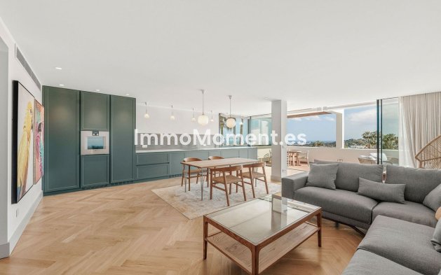Resale - Apartment - Marbella - Nueva Andalucía