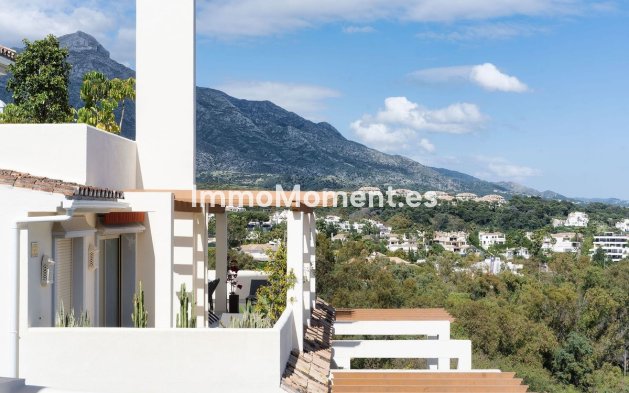 Resale - Apartment - Marbella - Nueva Andalucía