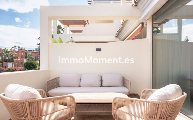 Resale - Apartment - Marbella - Nueva Andalucía