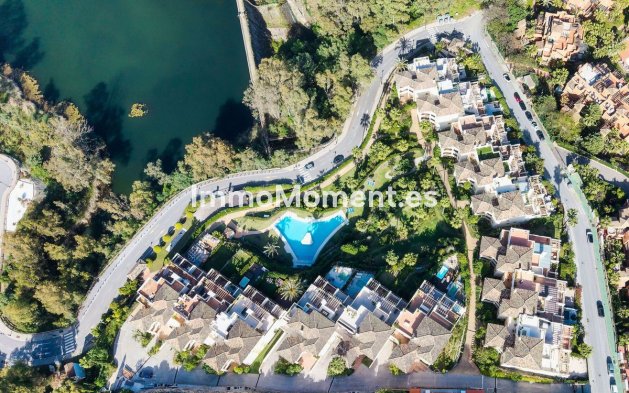 Resale - Apartment - Marbella - Nueva Andalucía