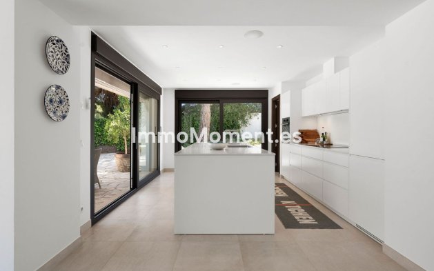 Revente - Villa - Marbella - Nueva Andalucía