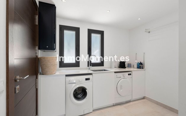 Revente - Villa - Marbella - Nueva Andalucía