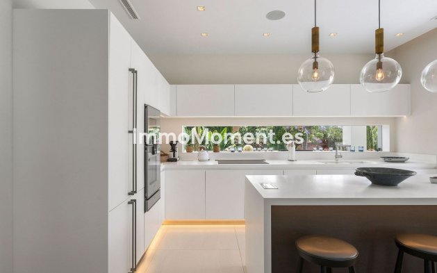 Revente - Villa - Marbella - Nagüeles