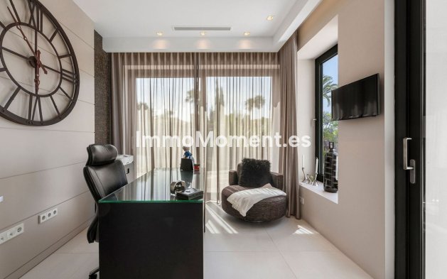 Revente - Villa - Marbella - Nagüeles
