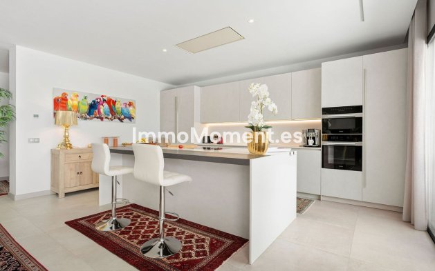 Wiederverkauf - Villa - Marbella - Nueva Andalucía