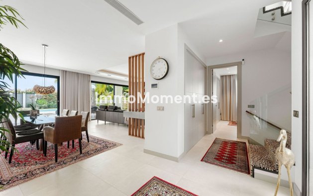 Wiederverkauf - Villa - Marbella - Nueva Andalucía