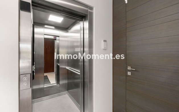 Wiederverkauf - Villa - Marbella - Nueva Andalucía