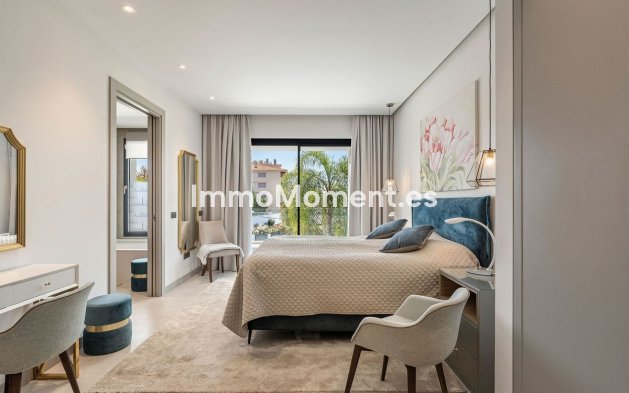 Wiederverkauf - Villa - Marbella - Nueva Andalucía