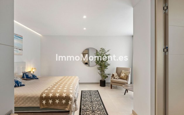 Wiederverkauf - Villa - Marbella - Nueva Andalucía