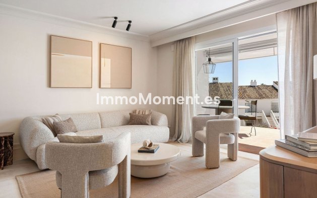 Resale - Apartment - Marbella - Nueva Andalucía