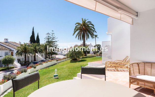 Resale - Apartment - Marbella - Nueva Andalucía