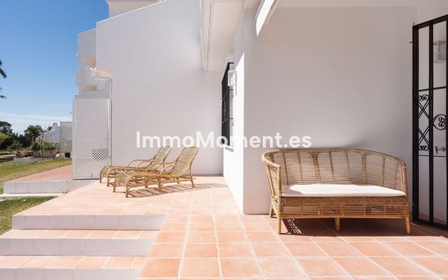 Resale - Apartment - Marbella - Nueva Andalucía